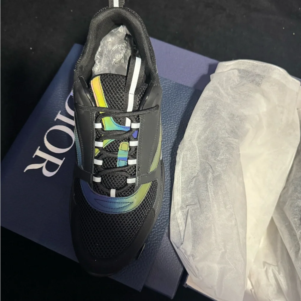 Black Dior B22 with purple/rainbow reflective Details - Picture 3 of 7